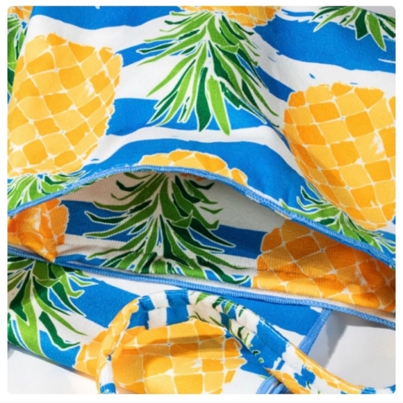 Blue Pineapple Bag Convertible beach towel - Picture 11 of 12